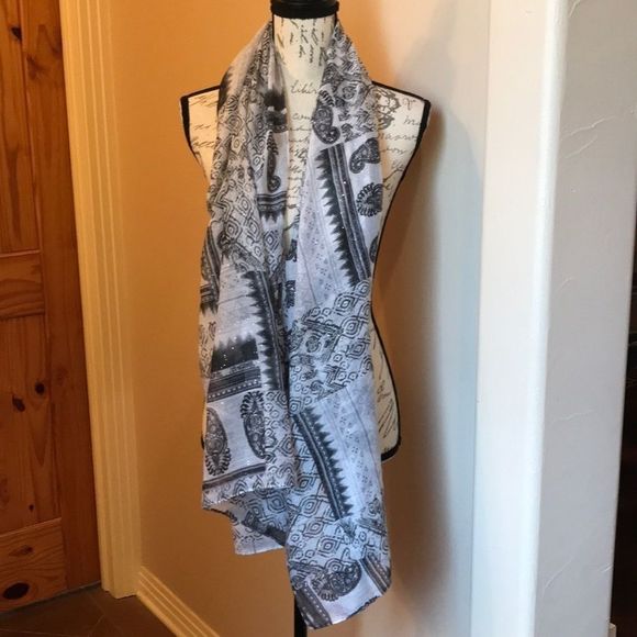 NWT Sheer Sparkly Paisley Rectangular Scarf - Picture 1 of 7